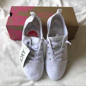 BRAND NEW Roxy’s Libbie Textured Sneaker